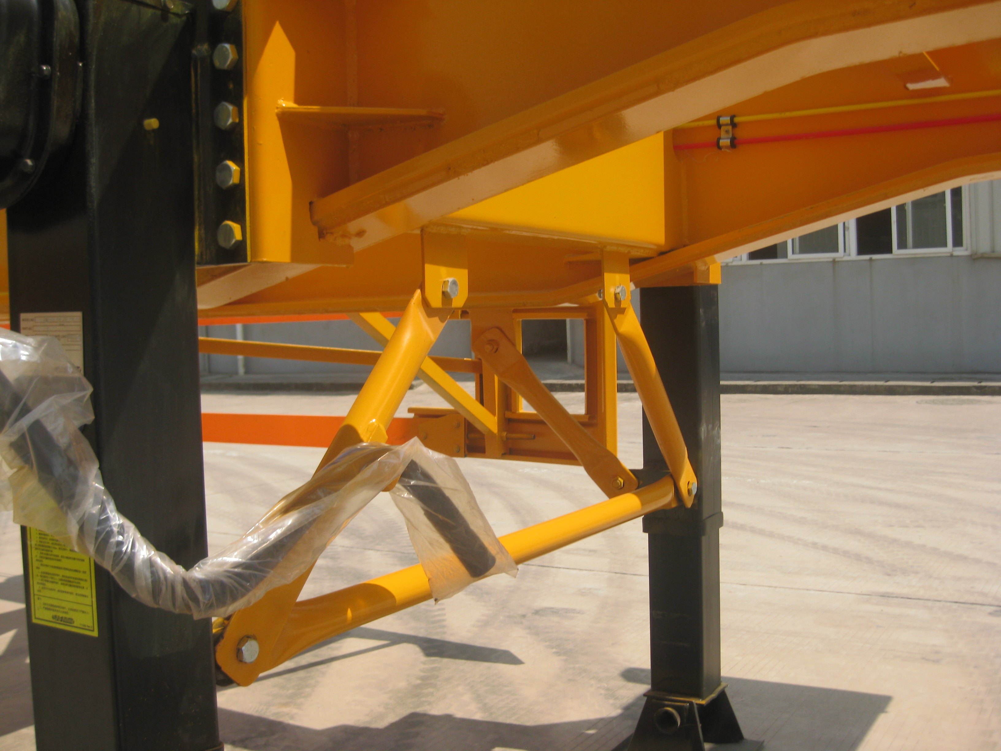 HOW TO USE AND MAINTAIN YOUR LANDING GEAR OF SEMI TRAILER